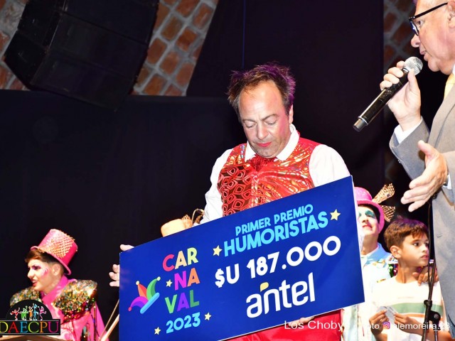 TEATRO-ENTREGA DE PREMIOS-02-1202